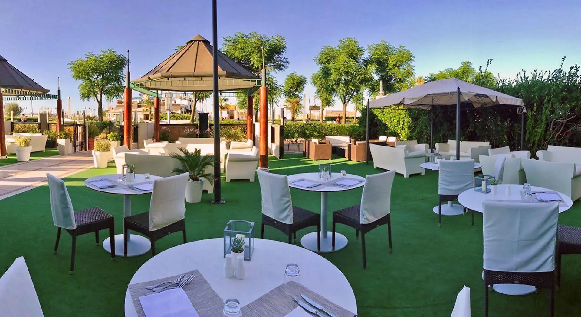 Hotel Nautico Riccione 4*,
