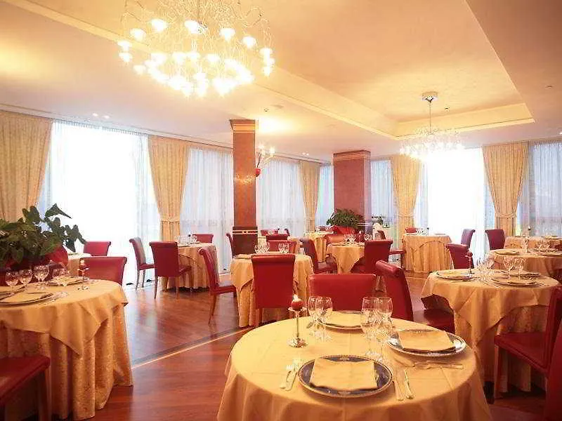 Hotel Nautico Riccione 4*,